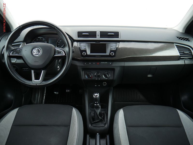 Škoda Fabia (2015) 1.2 TSi, Ambition - fotka 8 z 14