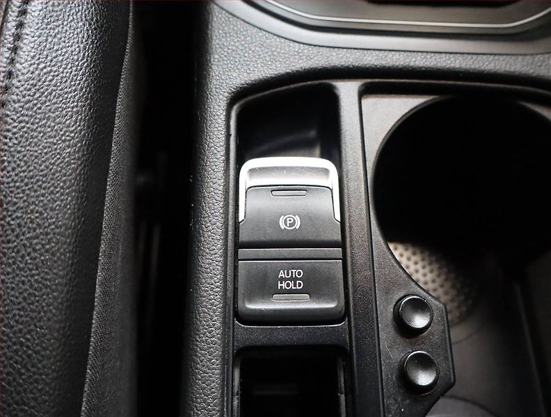 Volkswagen Touran (2020) Highline 2.0 TDI, Automat - fotka 17 z 22