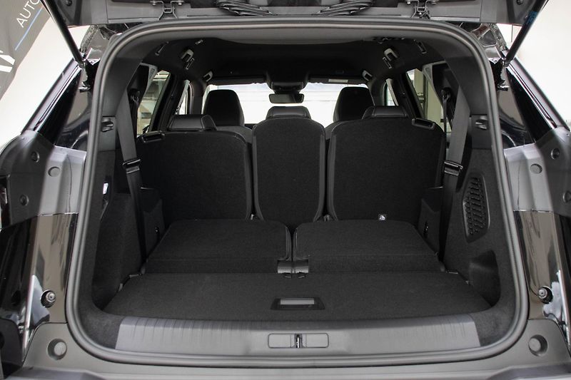 Peugeot 5008 (2026) BUSINESS Hybrid 145 e-DCS6 - fotka 8 z 18