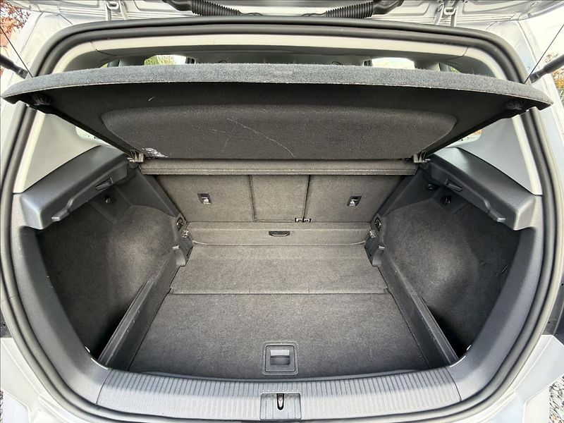 Volkswagen Golf Sportsvan 1,6 TDi 81kW  Serviska,Navigac - fotka 32 z 49