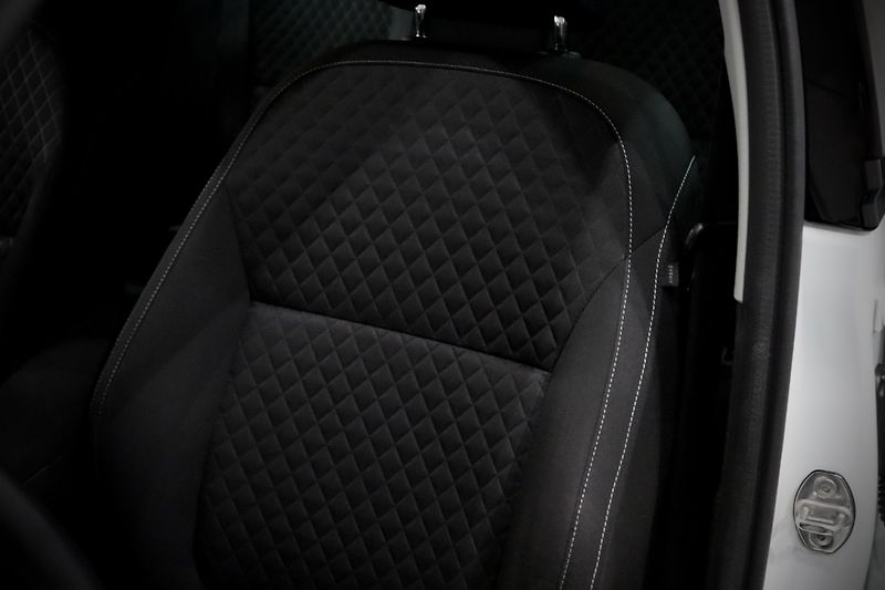 Škoda Fabia 3 Combi 1.2 TSI 66 kW - fotka 13 z 27