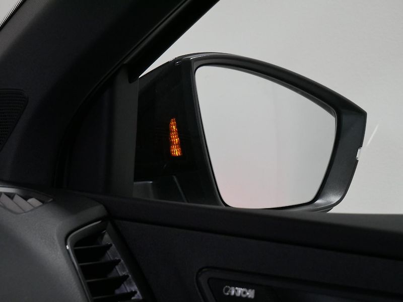 Škoda Karoq - fotka 14 z 23