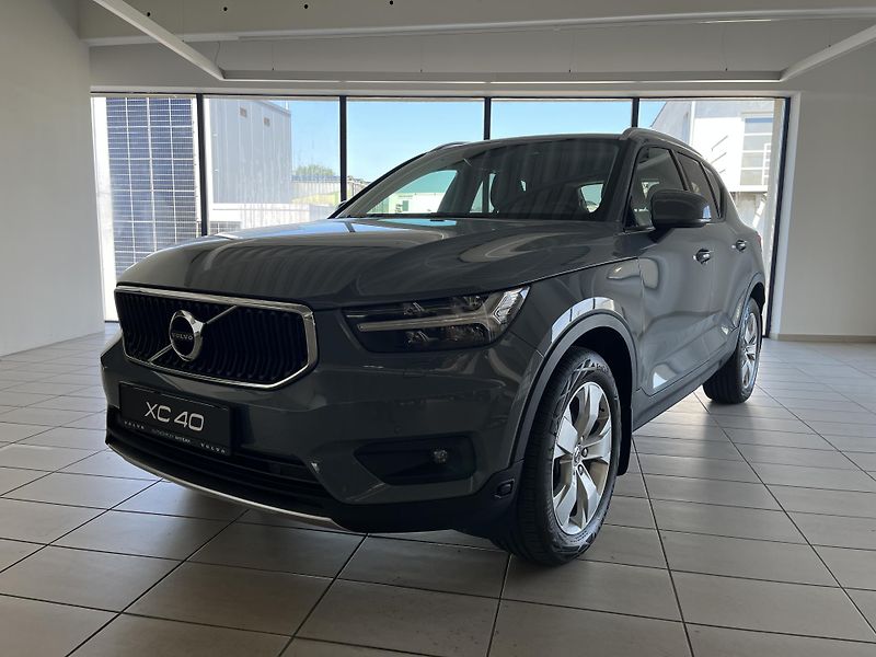 Volvo XC40 (2021) D3 FWD MOMENTUM SE - fotografie inzerátu