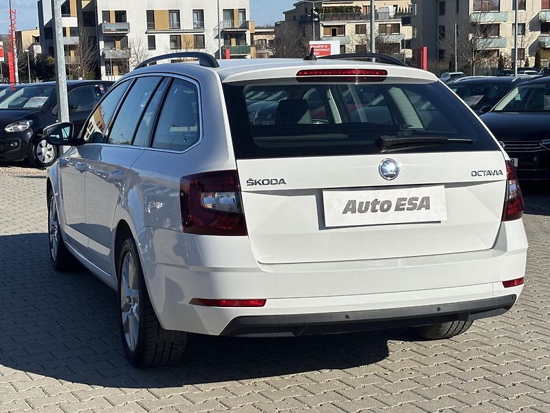 Škoda Octavia (2020) 1.6 TDi, 2.maj,ČR, Style - fotka 6 z 20