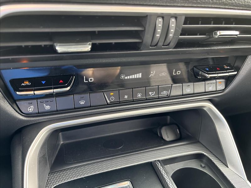 Mazda CX-60 2,5 PHEV Exlusive-Line 141kW - fotka 39 z 46