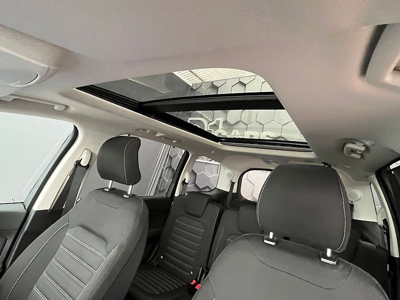 Ford Galaxy 2.5 HEV TITANIUM 7 míst - fotka 35 z 59