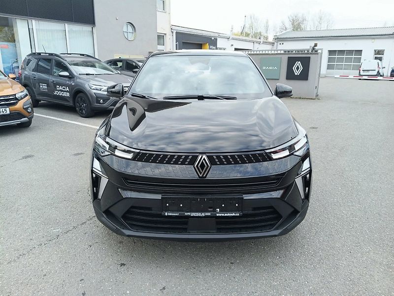 Renault Captur (2026) evolution TCe 115 + zimní pneu - fotka 2 z 23