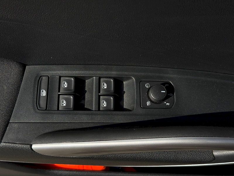 Škoda Fabia (2025) 1.0 TSI 85 kW TopSelection - fotka 8 z 21