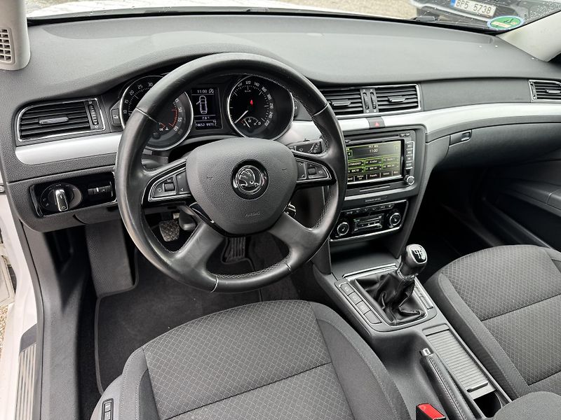 Škoda Superb (2013) 2.0TDi 103 KW 1.Majitel Tažné - fotka 26 z 41