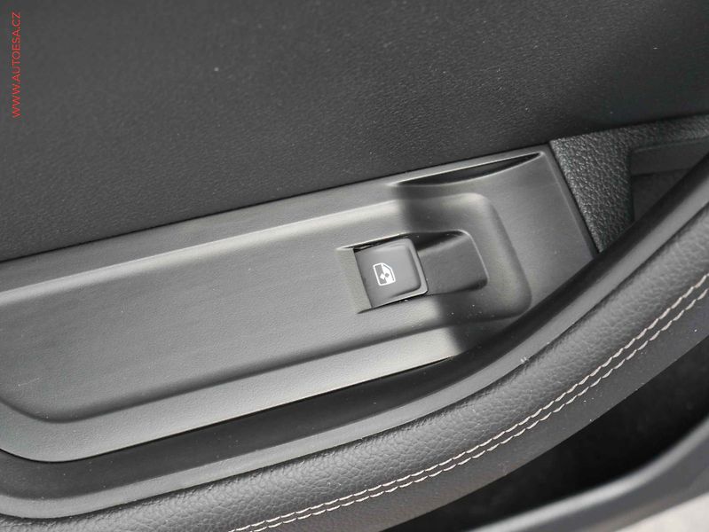 Škoda Superb (2020) 2.0TDi, Style, DSG, LED - fotka 12 z 23