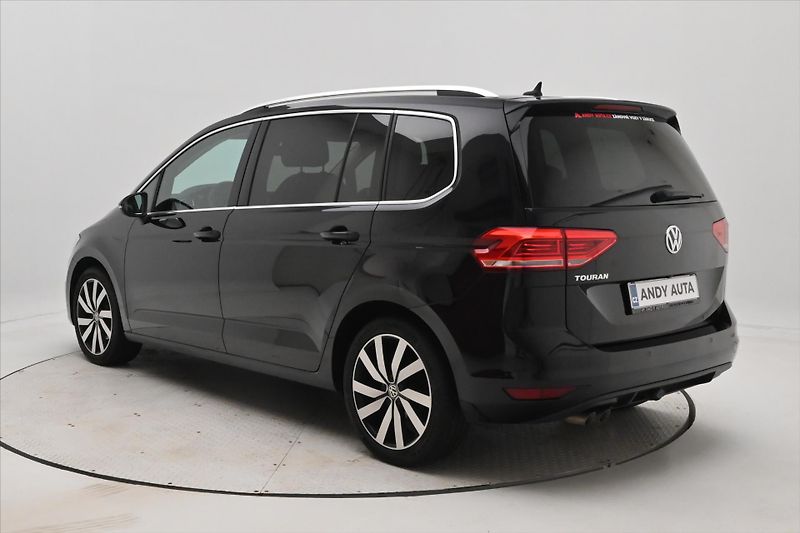 Volkswagen Touran 2,0 TDI 110kW DSG Highline 7mí - fotka 7 z 33
