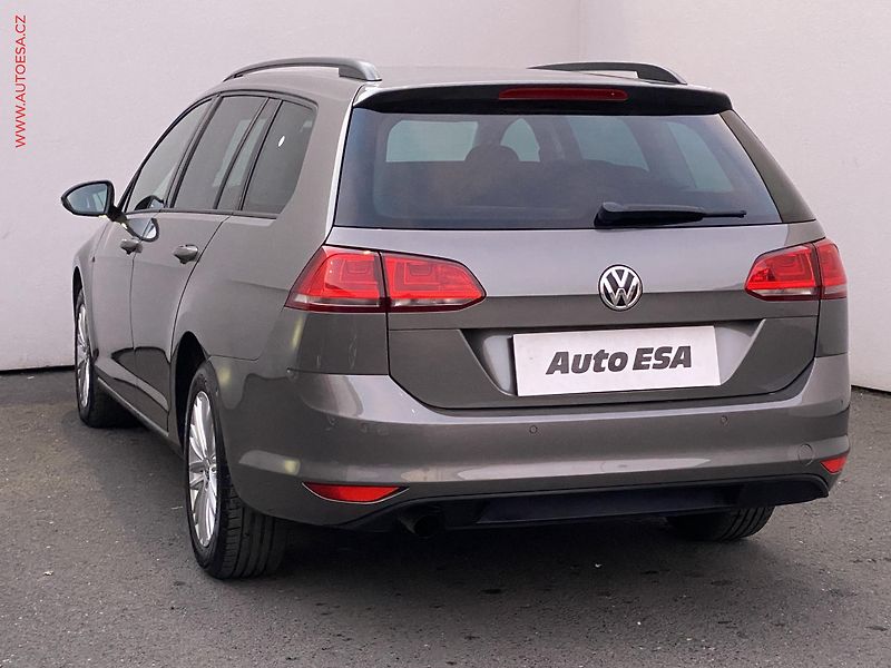 Volkswagen Golf (2014) 1.2 TSi, CUP, AC, park.čidla - fotka 6 z 17