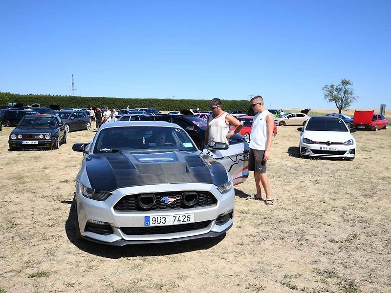 Tuningový sraz v Cebivi v sobotu 15. srpna pořádala skupina Car Meet Plzeň.