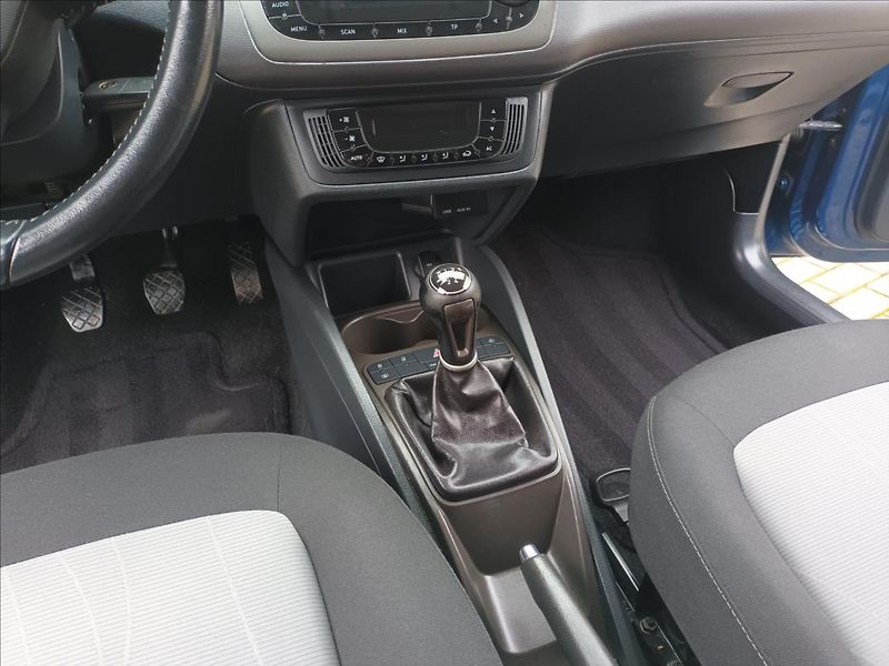 Seat Ibiza 1,4 16V,63KW,SERVISKA,SERVIS, - fotka 14 z 34