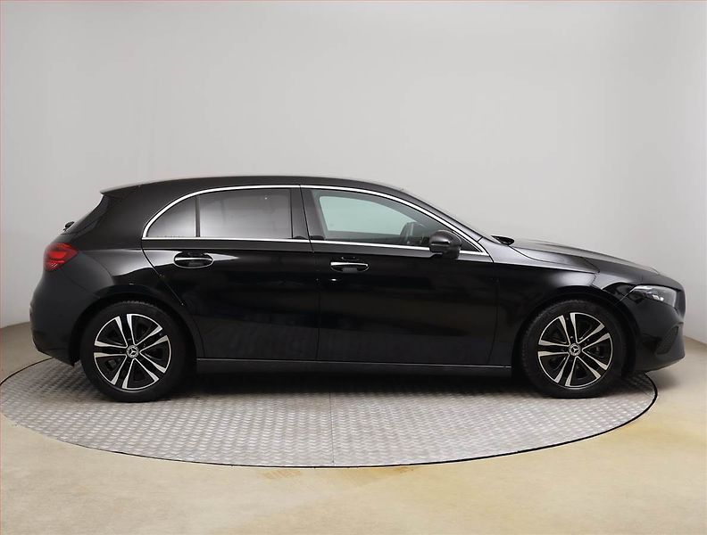 Mercedes-Benz Třídy A (2024) A 200 d - fotka 6 z 22