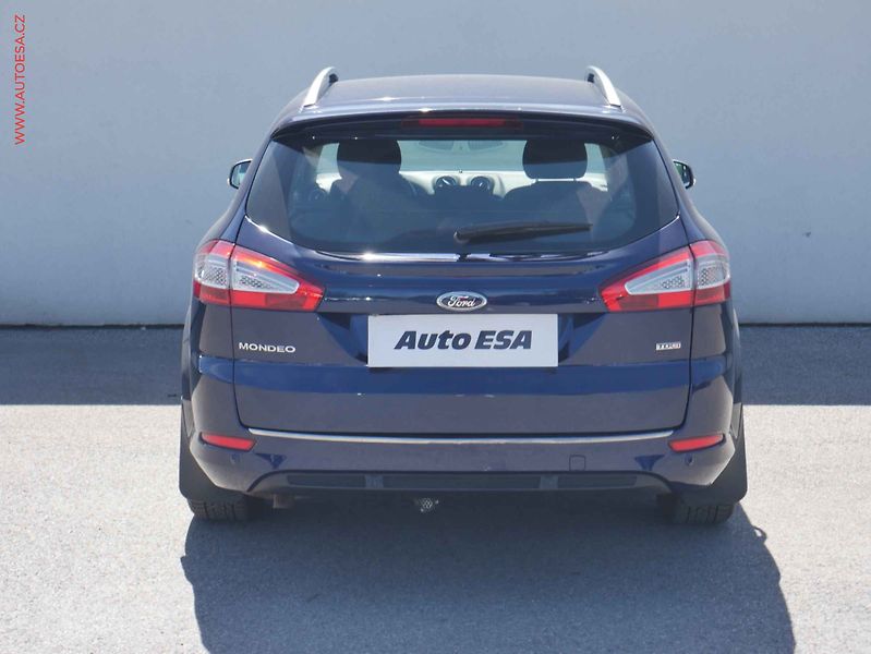 Ford Mondeo (2011) 2.0TDCi, AC, navi, kamera - fotka 5 z 15