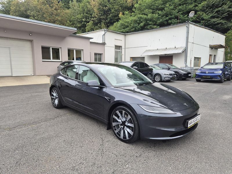 Tesla Model 3 LONG RANGE DUAL MOTOR SOH 93,5 - fotka 3 z 48
