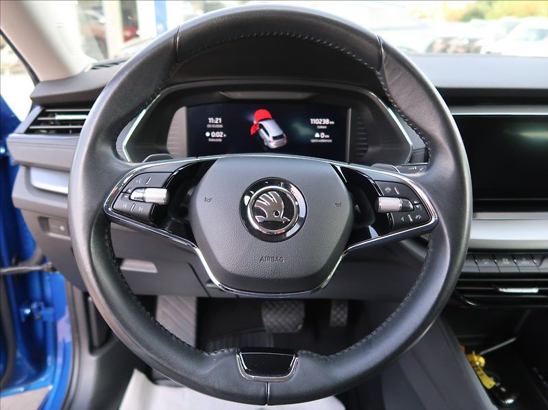 Škoda Octavia 2,0 TDi,1majČR,serv.kn,DSG,DPH - fotka 15 z 26