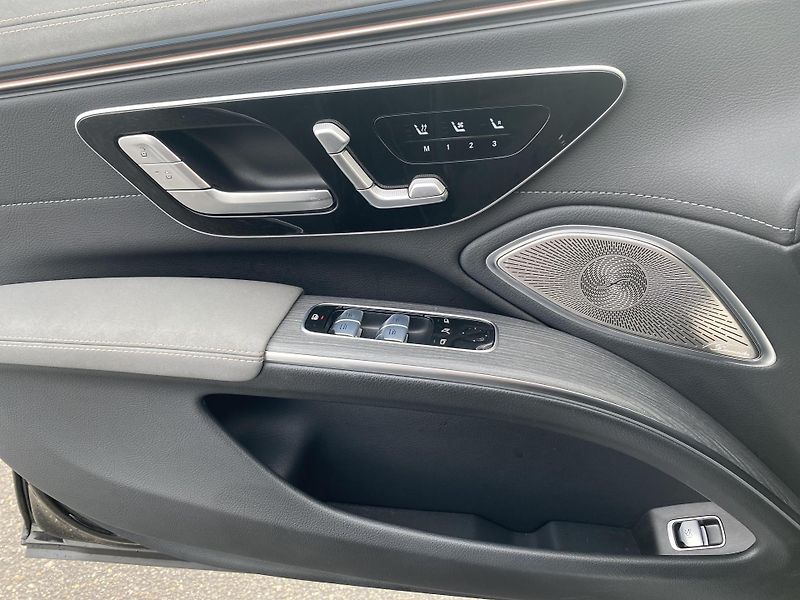 Mercedes-Benz EQS EQS 580 4MATIC AMG - fotka 22 z 26