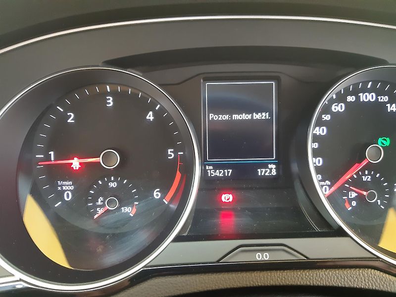 Volkswagen Passat 2.0 TDI COMBI NAVI LED APP  - fotka 19 z 28