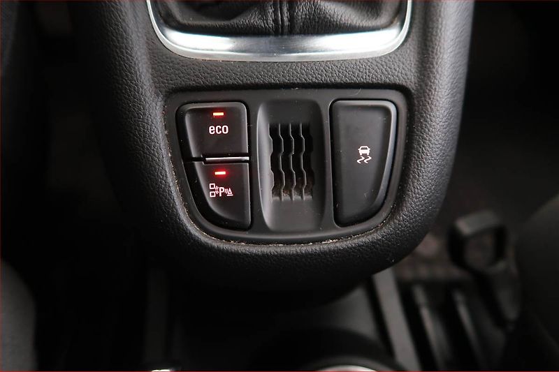Opel Zafira (2015) 2.0 BiCDTI, 7 míst, Navi - fotka 18 z 19