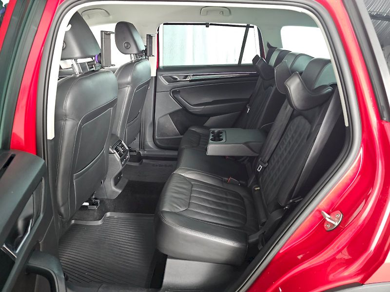 Škoda Kodiaq (2021) 2.0TDI 147kW 4x4 DSG LAURIN A - fotka 7 z 30