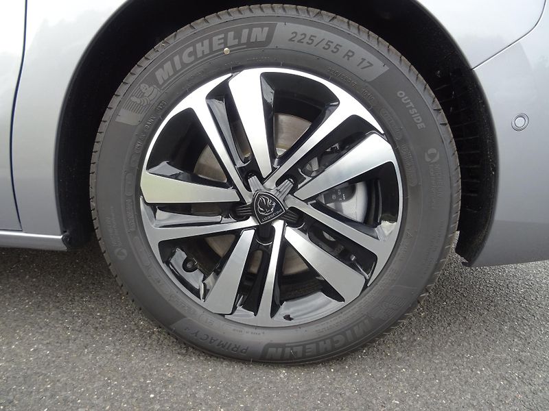 Peugeot Traveller (2026) Allure L3 2.2 BHDi 180k EAT8 - fotka 11 z 44