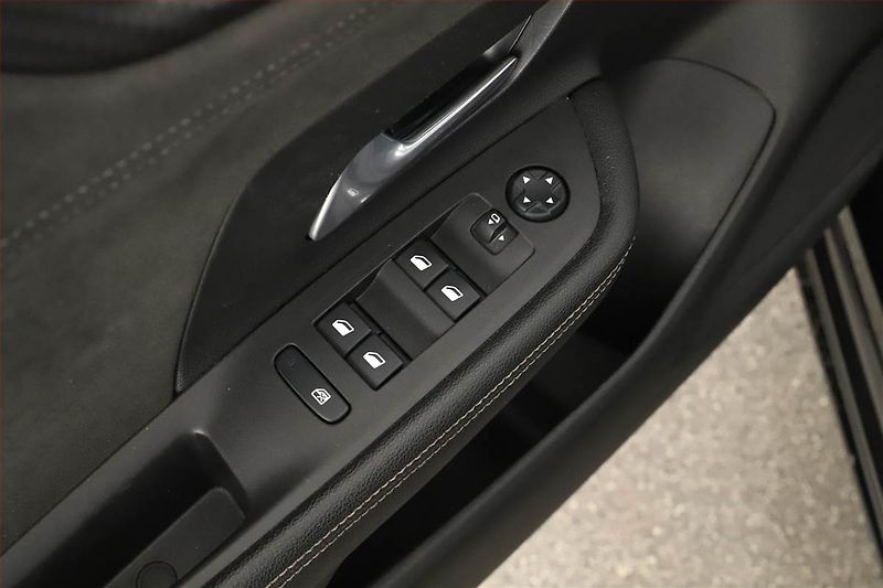 Opel Mokka (2021) Electric 50 kWh, SoH 90% - fotka 16 z 21