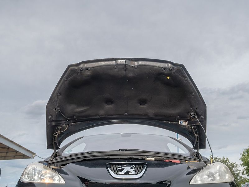 Peugeot 308 (2008) 1.6i 88KW 3DV – 2x KOLA - fotka 32 z 36