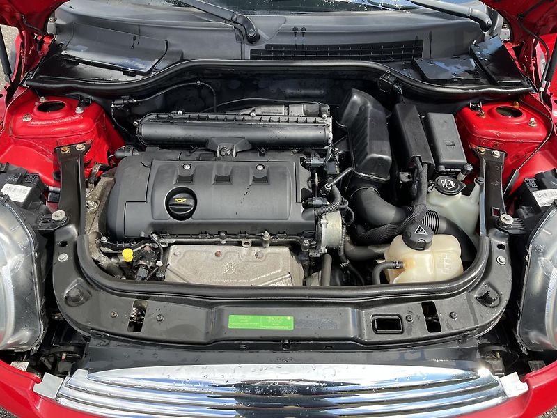 Mini Cooper 1.4i - fotka 18 z 18
