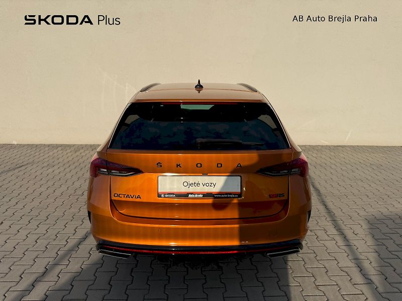 Škoda Octavia (2022) Combi RS 2,0 TSI 180 kW 7-stup - fotka 9 z 27