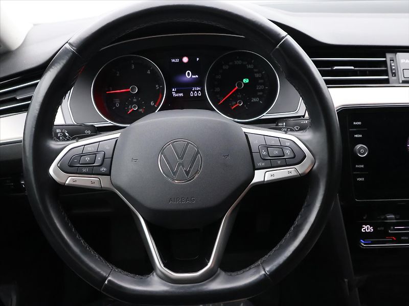 Volkswagen Passat 2,0 TDI 110kW Elegance DSG DPH - fotka 20 z 39