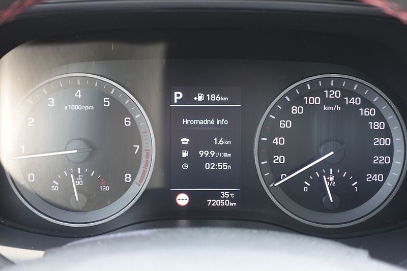 Hyundai Tucson 1,6GDi 130kW A/T 4x4 N-Line, P - fotka 27 z 35