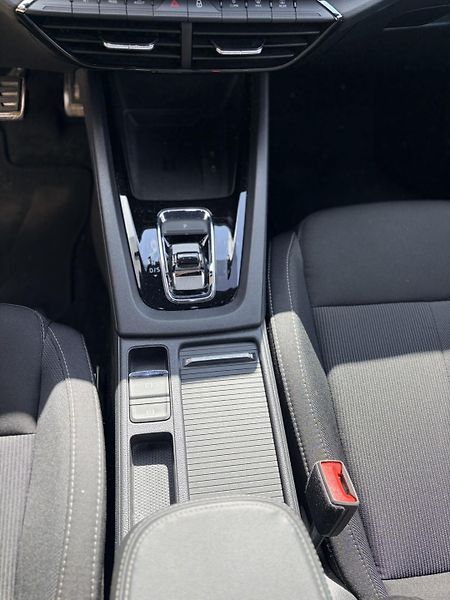 Škoda Octavia (2023) Sportline 1,5 TSI e-TEC - fotka 16 z 17