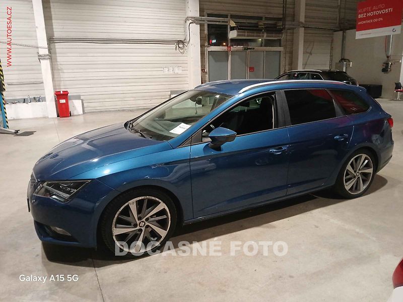 Seat Leon (2014) 1.6 TDi, 1.maj, LED, navi - fotka 1 z 3