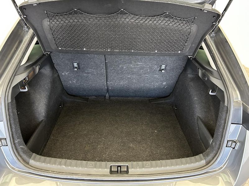 Škoda Scala 1.0 TSI Top selection - fotka 23 z 27