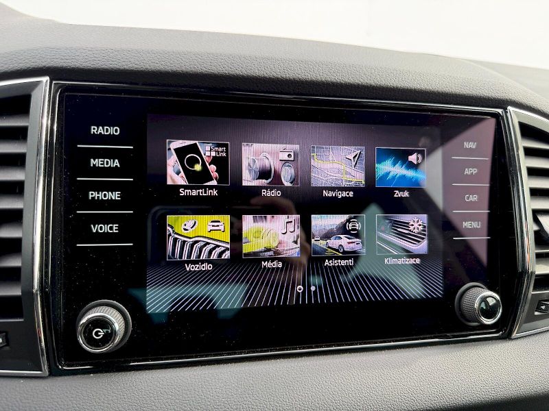 Škoda Karoq (2022) 2.0 TDI 110kW Style Plus Tažné - fotka 22 z 35