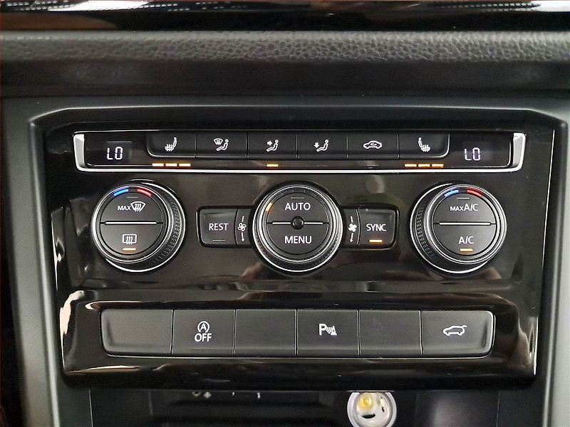 Volkswagen Touran (2017) 1.4 TSI, Navi, Tempomat - fotka 18 z 21