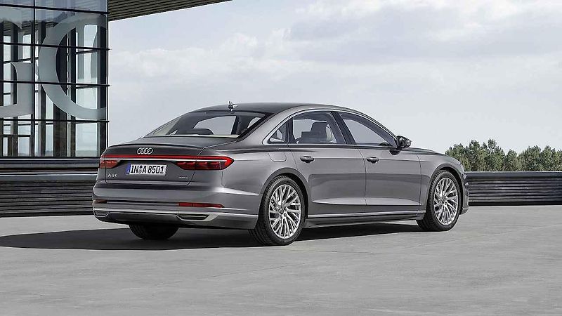 Audi A8L W12.