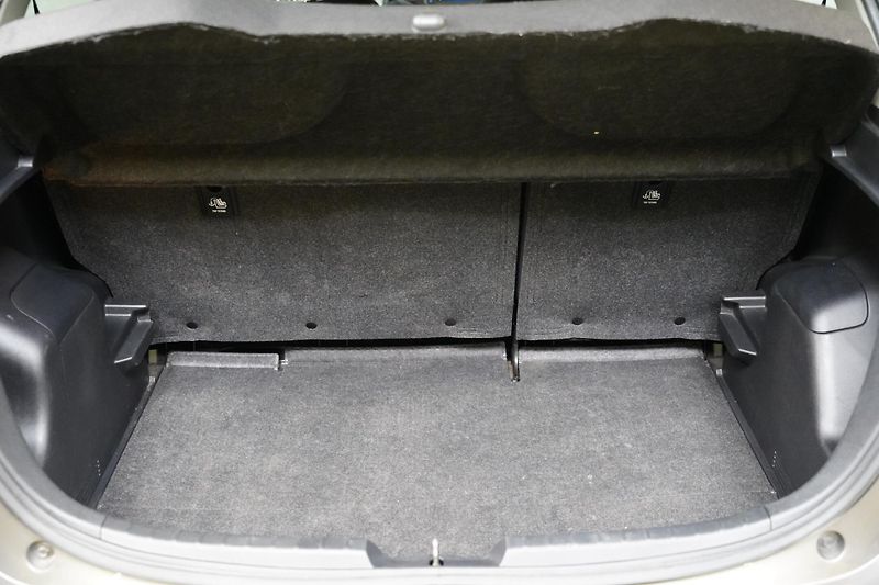 Toyota Yaris - fotka 24 z 24