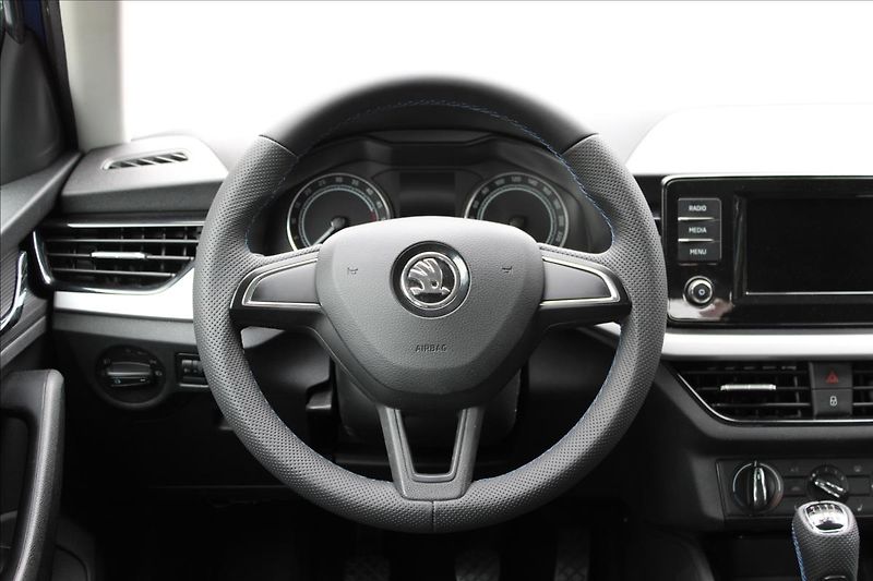 Škoda Scala 1.6 TDI / AMBITION / CZ - fotka 16 z 44