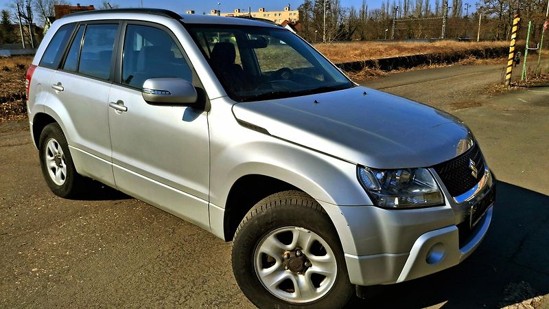 Suzuki Grand Vitara 2.0  4x4 servisní historie - fotka 12 z 46