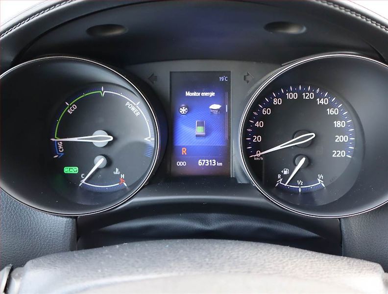 Toyota C-HR (2018) 1.8 Hybrid, Automat, Navi - fotka 11 z 24