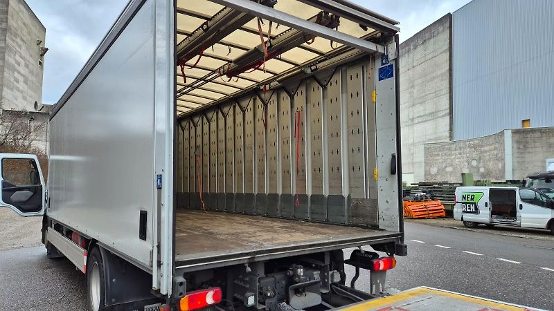 Renault D 18.320 4x2 valník s čelem - fotka 7 z 8