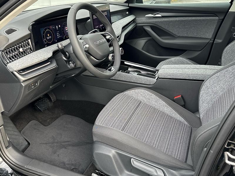 Škoda Superb (2025) 2,0 TDI 110 kW 7-stup. automat - fotka 10 z 22