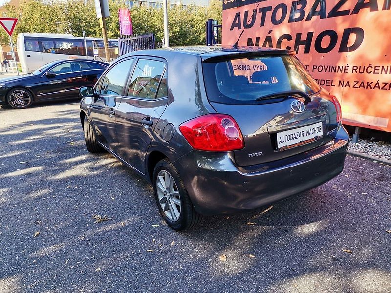 Toyota Auris (2009) 1.4VVTi 74kw ČR 5dv. Klima PDC - fotka 3 z 26