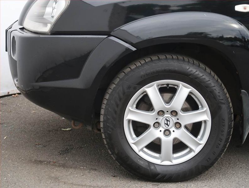 Hyundai Tucson (2007) 2.0 CRDi, 4X4, Serv.kniha - fotka 13 z 15