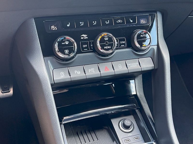 Škoda Karoq (2025) 1.5 TSI 110 kW DSG SportLine - fotka 14 z 35