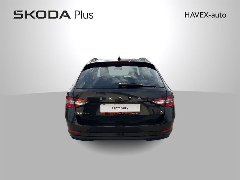 Škoda Superb (2020) Combi 1.4 TSI iV DSG Ambition - fotka 35 z 35
