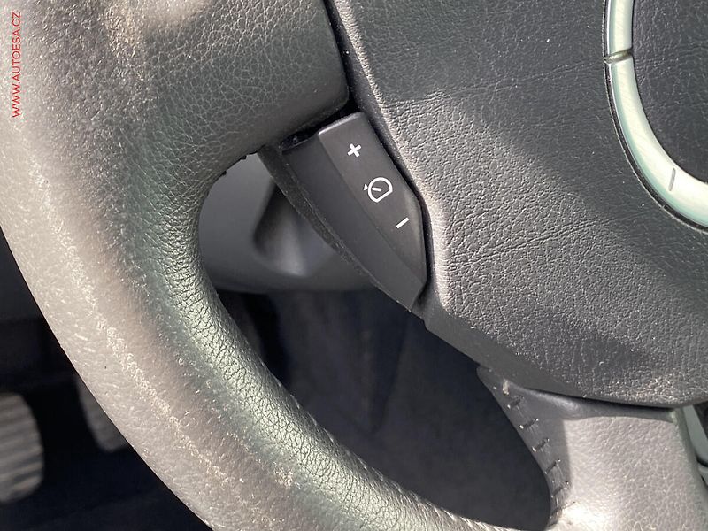 Renault Espace (2010) 2.0dCi, Navi, panorama - fotka 13 z 20